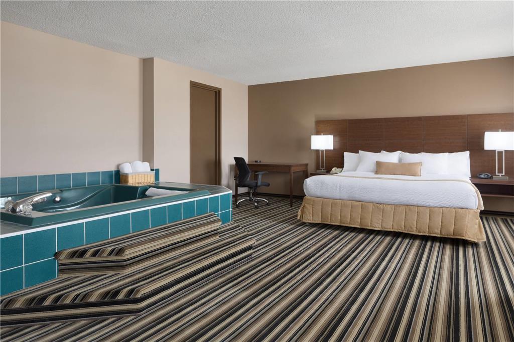 Days Inn By Wyndham Dalhousie Habitación foto